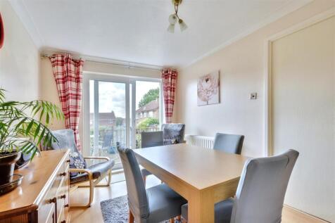 Dining Area_2.jpeg
