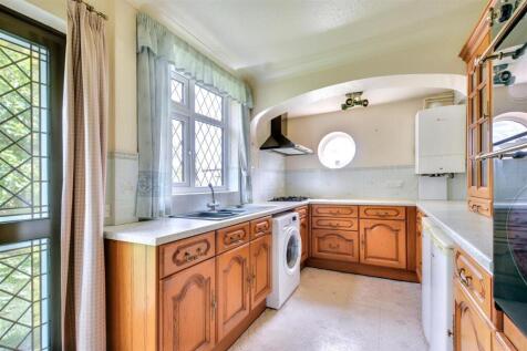 Kitchen_2.jpeg