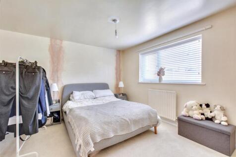 Bedroom One_1.jpeg