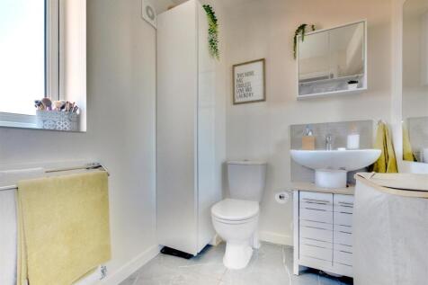Ensuite.jpeg