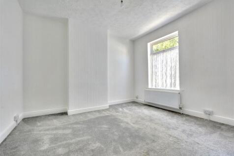 Bedroom One_1.jpeg