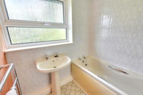 Bathroom_1.jpeg