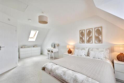 Bedroom One_3.jpeg
