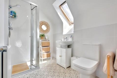 Ensuite.jpeg