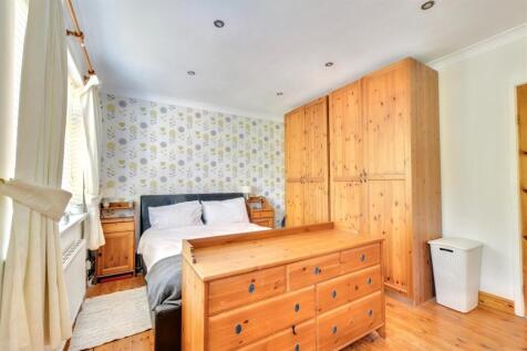 Bedroom One_2.jpeg