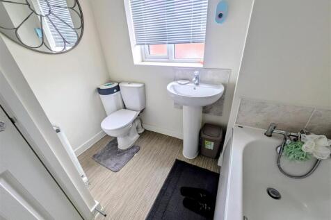 Bathroom.jpg