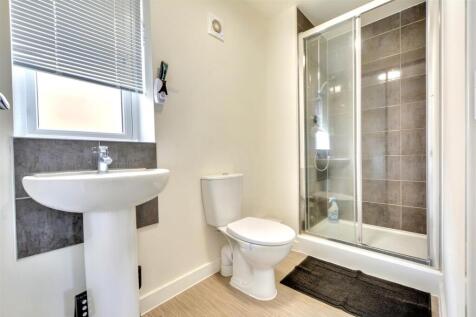 Ensuite.jpeg