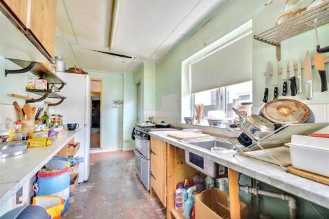 Kitchen_2.jpeg