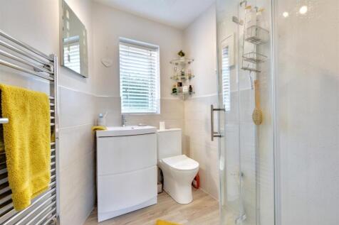 Ensuite.jpeg
