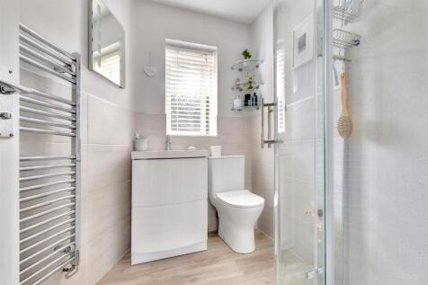 Ensuite.jpeg
