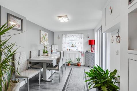 Dining Room_1.jpeg