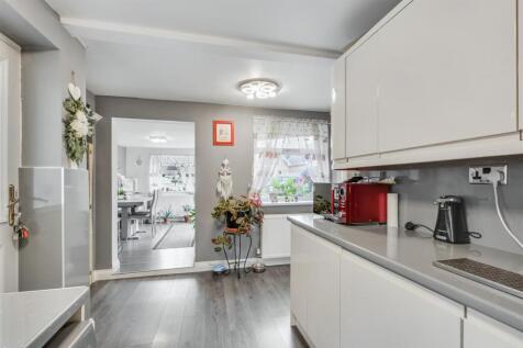 Kitchen_3.jpeg