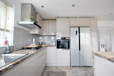 Kitchen_1.jpeg
