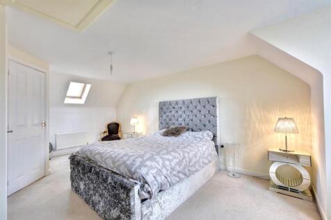 Bedroom One_1.jpeg