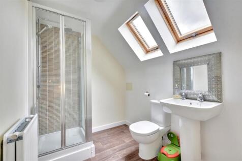 Ensuite.jpeg