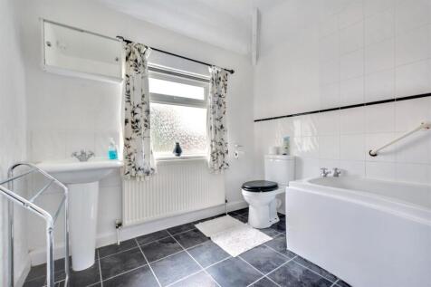 Bathroom.jpeg