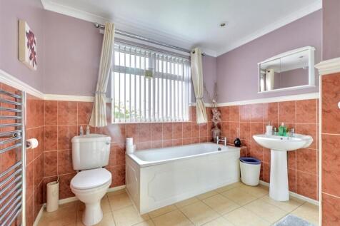 Bathroom.jpeg