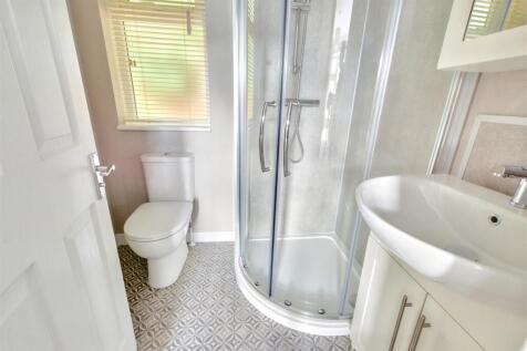 Ensuite.jpeg