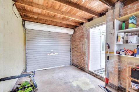 Garage.jpeg