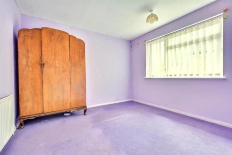 Bedroom One.jpeg