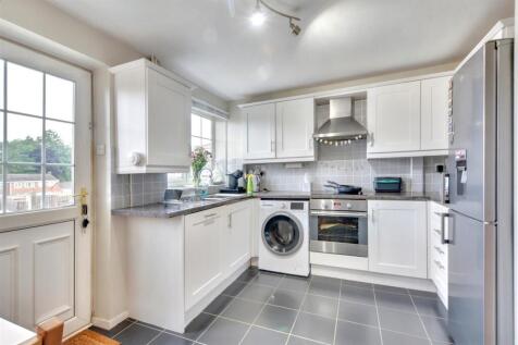 Kitchen_2.jpeg