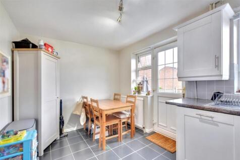 Kitchen_3.jpeg