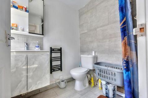 Shower Room.jpeg