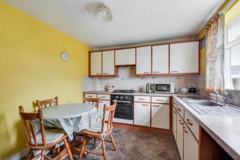 Kitchen_2.jpeg