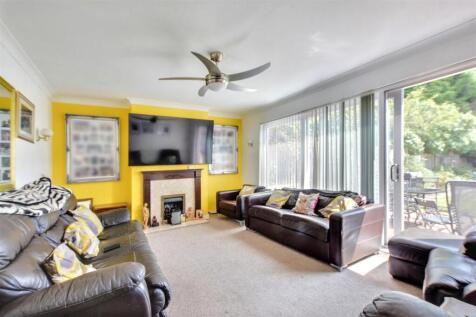 Lounge_ (2).jpeg
