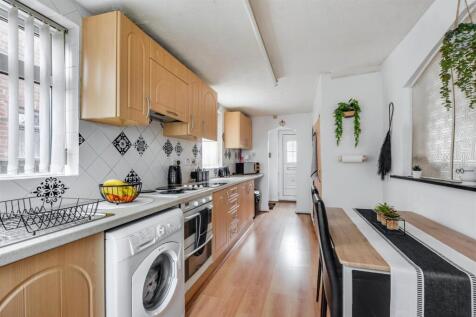 Kitchen_3.jpeg