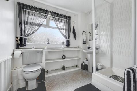 Shower Room.jpeg