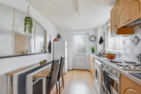 Kitchen_1.jpeg