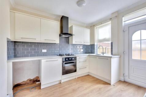 Kitchen_2.jpeg