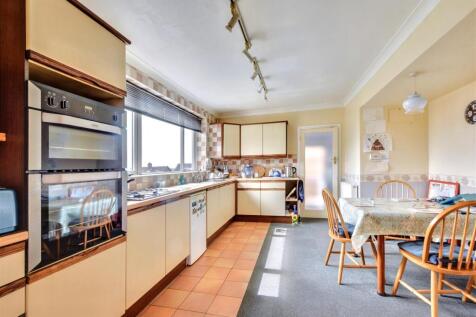 Kitchen_ (2).jpeg