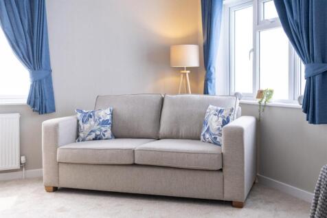 Omar-Westbury-Lounge2-scaled.jpg