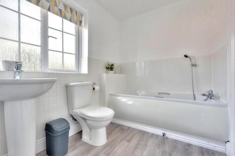 Ensuite.jpeg