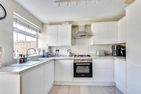 Kitchen_2.jpeg