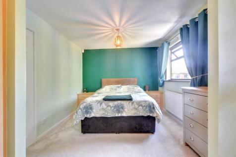 Bedroom One_3.jpeg