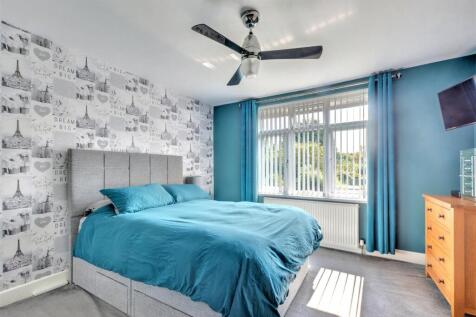 Bedroom One_1.jpeg