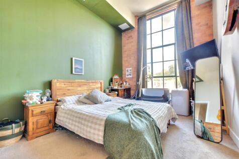 Bedroom One_4.jpeg