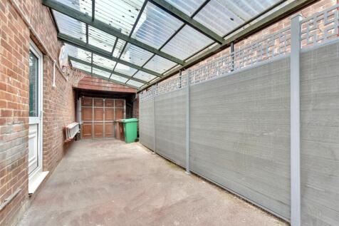 Carport.jpeg