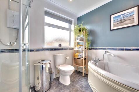 Bathroom.jpeg