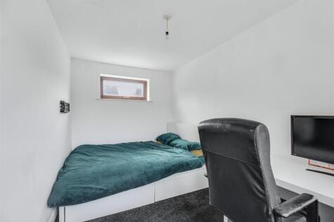 Bedroom 2_1.jpeg
