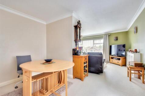 Dining Area_2.jpeg
