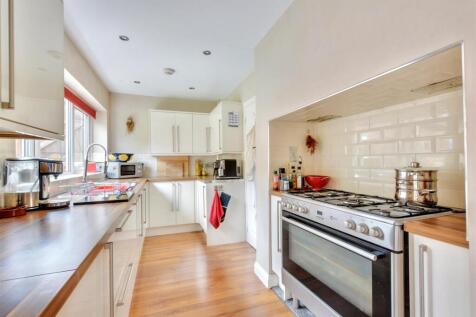 Kitchen_1.jpeg