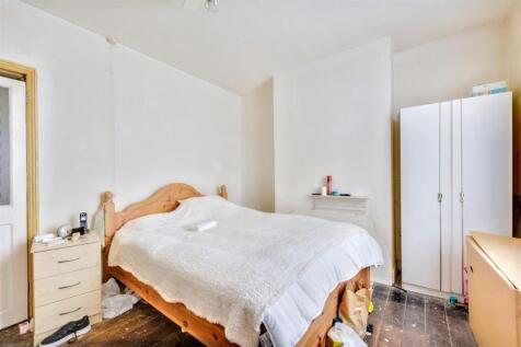 Bedroom One_2.jpeg