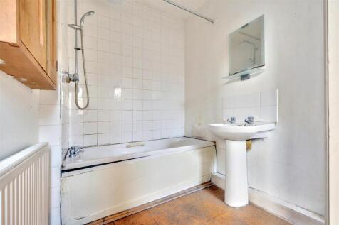 Bathroom_1.jpeg