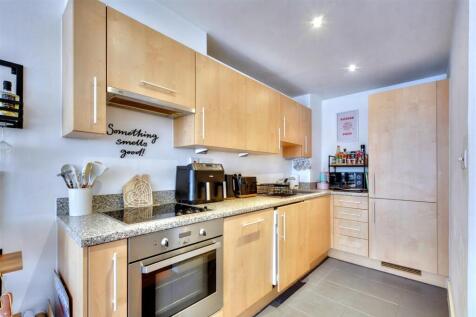 Kitchen_1.jpeg