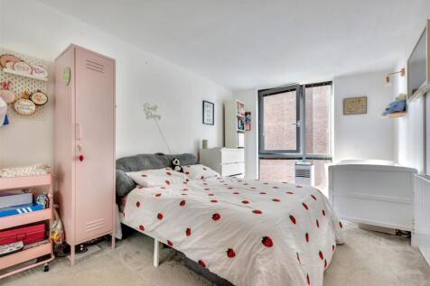 Bedroom_2.jpeg