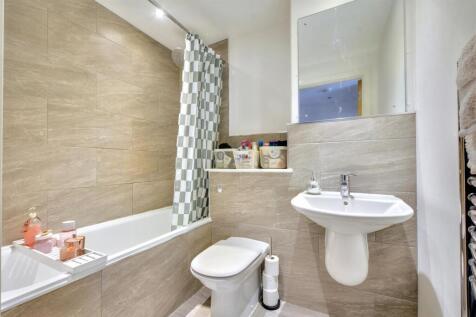 Bathroom_1.jpeg